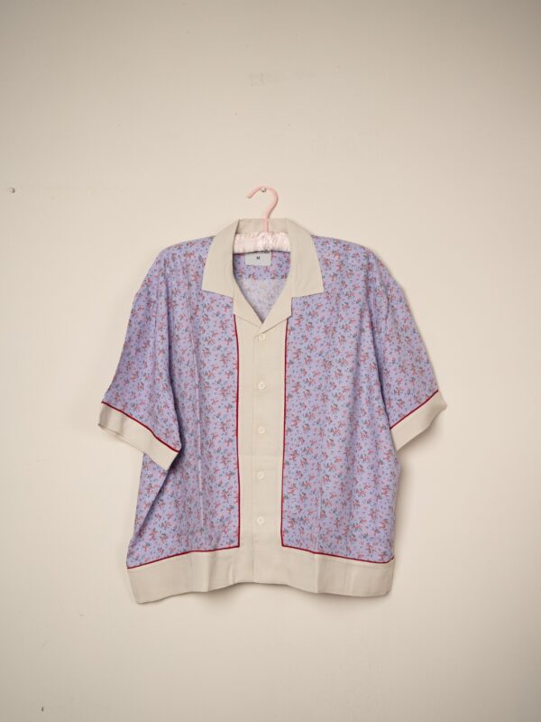 Flowy purple flowers